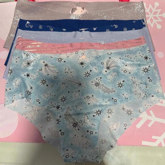 Victoria's Secret Other - Victorias Secret No Show Shine Cheeky Panties Set